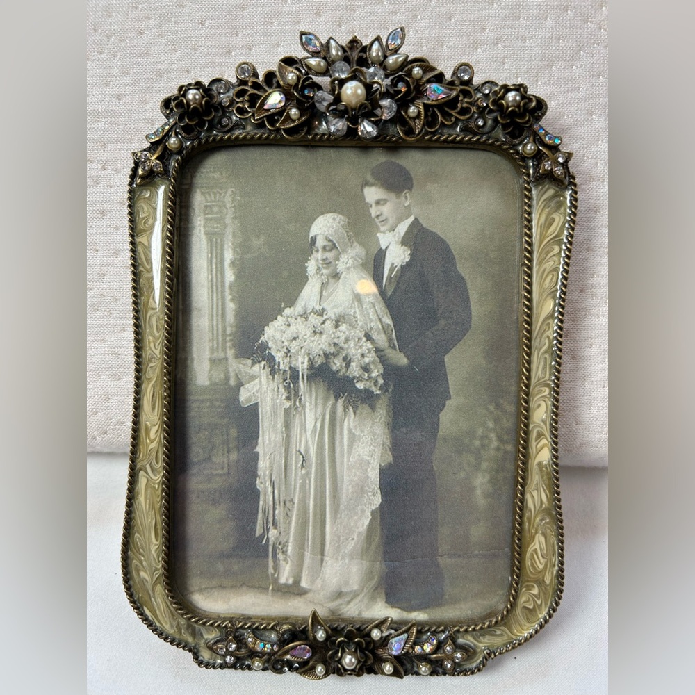 Sweet Romance Jewelry Co,‎ Embellished Picture Frame, Pearls, Rhinestones, New.